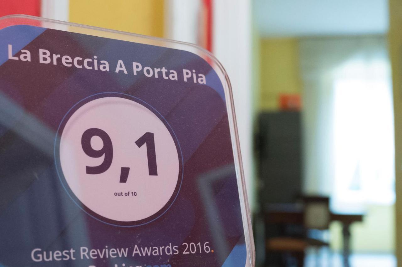 La Breccia A Porta Pia Acomodação com café da manhã Roma Exterior foto
