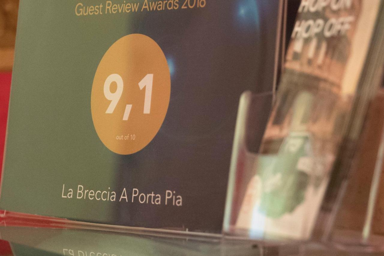 La Breccia A Porta Pia Acomodação com café da manhã Roma Exterior foto