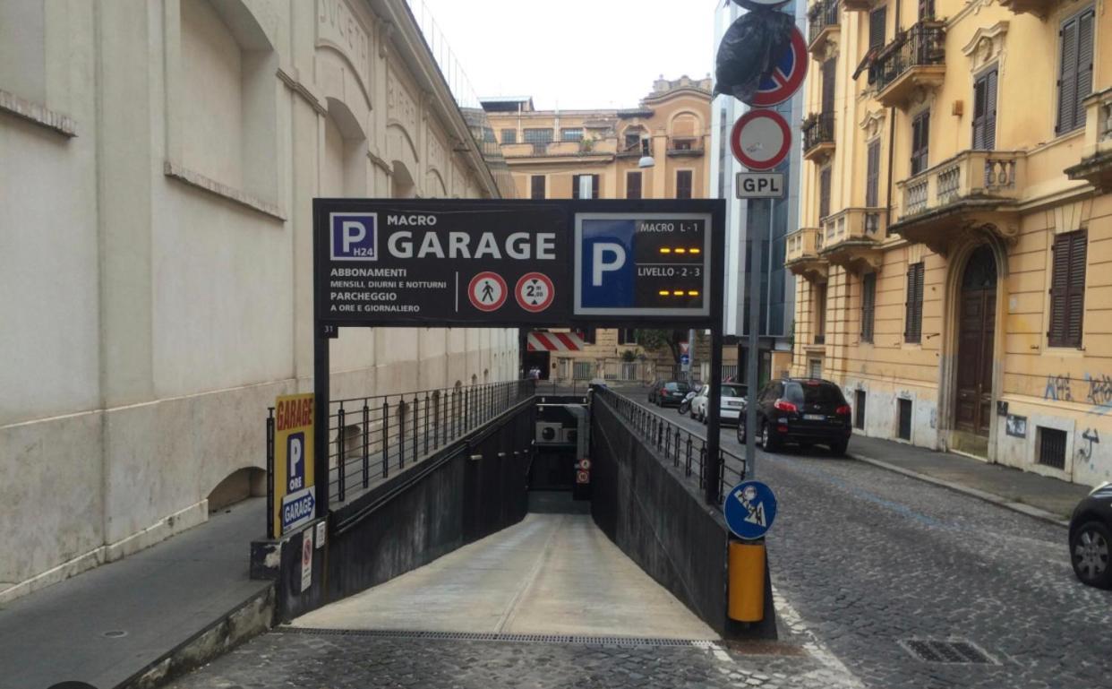 La Breccia A Porta Pia Acomodação com café da manhã Roma Exterior foto