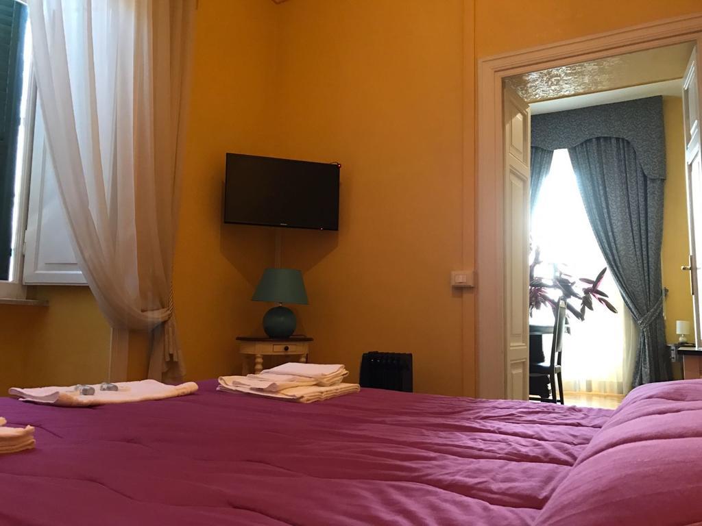 La Breccia A Porta Pia Acomodação com café da manhã Roma Exterior foto